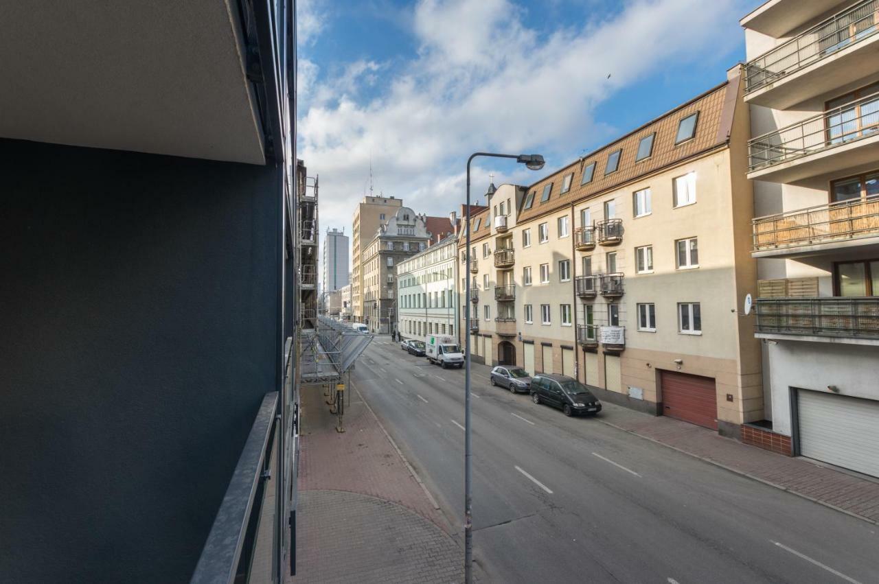 Manufaktura Praska Apartamento Varsóvia Exterior foto